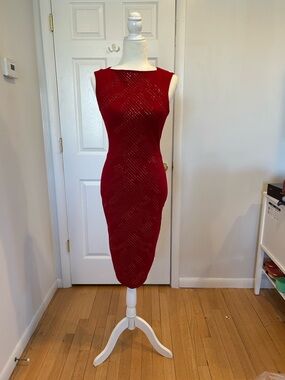 Sleeveless Red Sheath Dress Subtle metal Dot Detailing nicely Lined